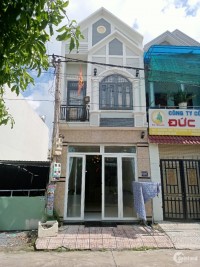Nhà trệt lầu 61m2, 2pn, đường nhựa thông Buôn Bán