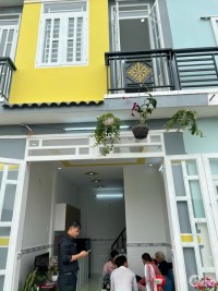 Nhà nhỏ 4x8m 2 phòng 350tr đường Nguyễn Văn Bứa, Hóc Môn