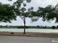Bán đất mặt phố Nguyễn Khiêm Ích Trâu Quỳ, view hồ, kinh doanh tốt, ngay cạnh ca