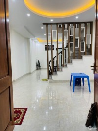 Bán nhà đẹp 43m2 5tầng 4.95tỷ gần ôtô phố Nguyễn Đình Hoàn Cầu Giấy(1)