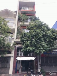 Cho thuê nhà 5 tầng tại lô 22 Lê Hồng Phong. Đường 10m oto đỗ thoải mái.