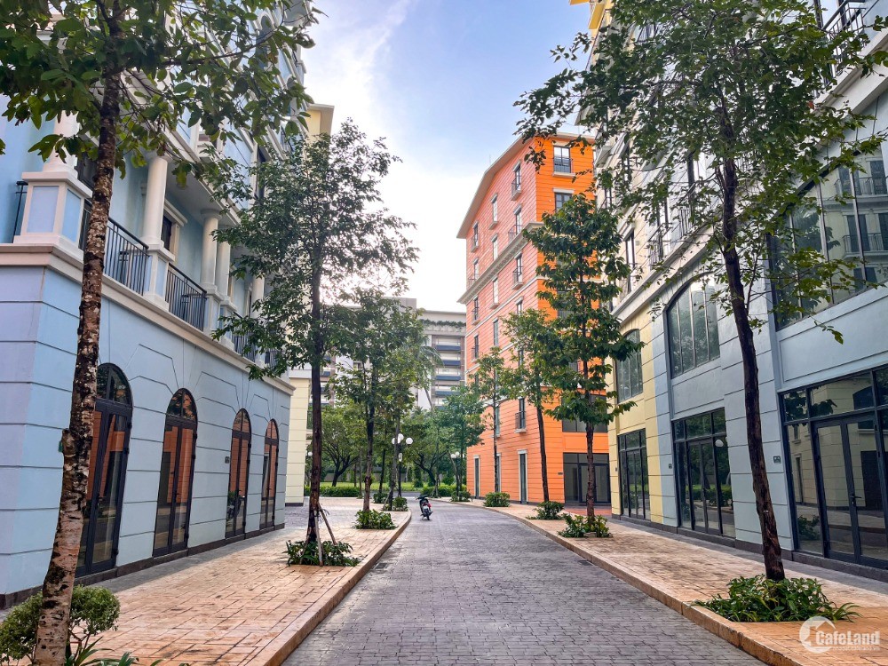 Bán căn khách sạn 7 tầng, 22 phòng đối diện InterContienental Phú Quốc, giá chỉ