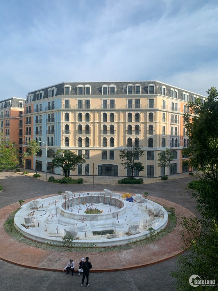 Bán căn khách sạn 7 tầng, 22 phòng đối diện InterContienental Phú Quốc, giá chỉ