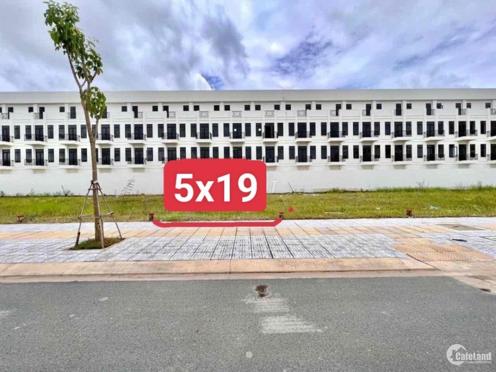 Nền 95m2 đối diện công viên và trường học dic victory hậu giang