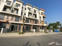 Bán nhà sẵn 4 tầng khu dân cư đông đúc  tại Thành Phố Từ Sơn Centa daimond