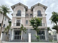 Chính chủ bán căn Biệt Thự Song Lập 135m2 giá cực kì hợp lý tại Centa City TP Từ