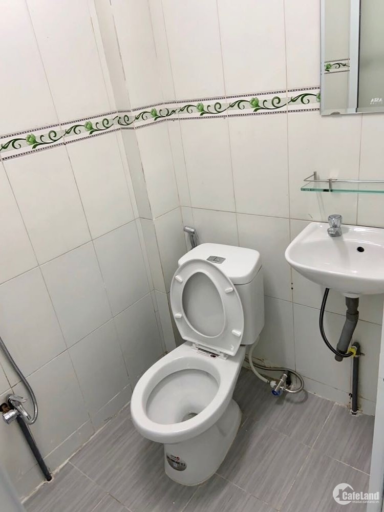 Nhà Quận 1 TPHCM giá rẻ 3 tỷ 600,DTSD 50M2 khu kinh doanh-0932980565