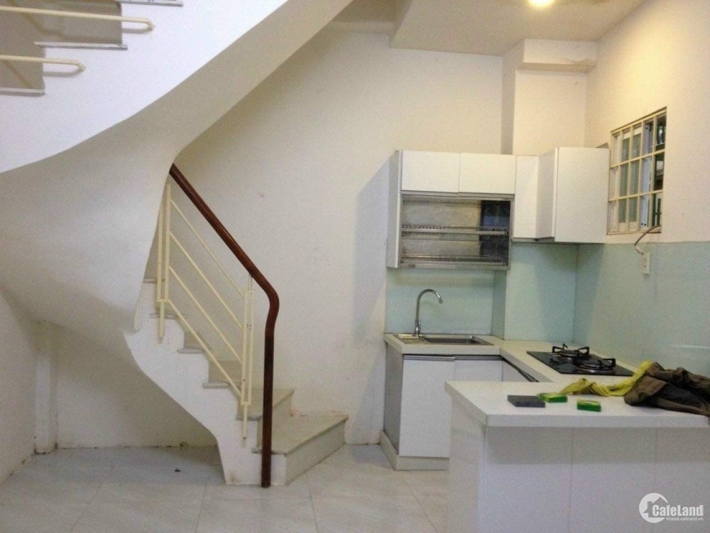 Nhà Quận 1 TPHCM giá rẻ 3 tỷ 600,DTSD 50M2 khu kinh doanh-0932980565