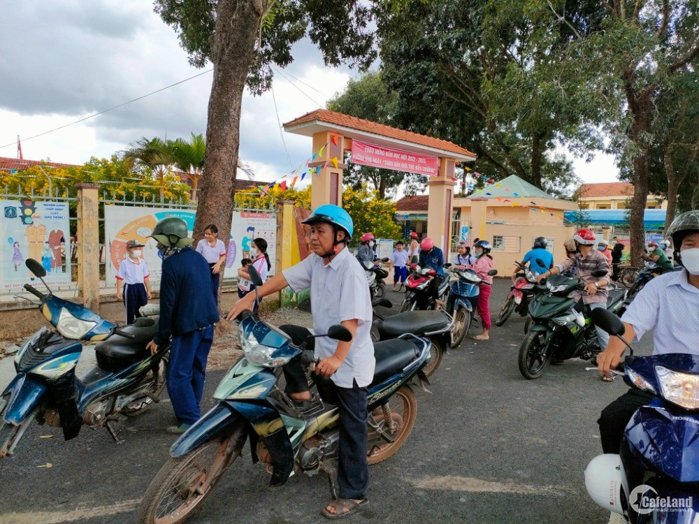 CẦN BÁN LỖ 2 LÔ ĐẤT THỔ CƯ 400M2 ĐƯỜNG 18M NGAY CHỢ GIÁ 350TR