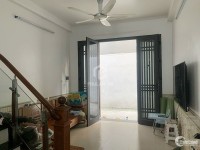 Bán nhà 3 tầng 32,1m2 ngõ 293 Thạch Bàn, gần chợ, tiện ích đầy đủ