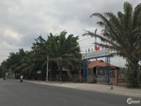 Nhà mt Nguyễn Hữu Trí , Bến lức , sổ sẵn cc ngay