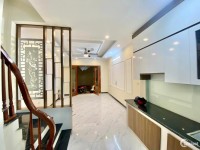 Bán nhà đẹp Thanh Lân, 5 tầng 3 ngủ, giá 2.8 tỷ