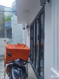 Nhà Quận 1 TPHCM giá rẻ 3 tỷ 600,DTSD 50M2 khu kinh doanh-0932980565