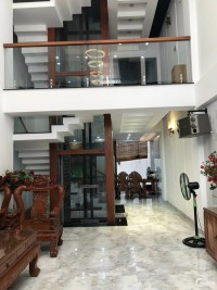 Bán Nhà 5 tầng Hẻm 5m Nguyễn Văn Lượng Đối Diện Cityland chỉ 8 tỷ xí