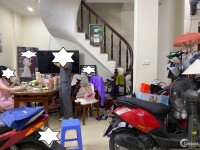 Cần bán gấp nhà phố Nguyễn Khang 30m2, 4T, mt rộng, dân xây chắc chắn, sát MP