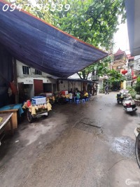 Bán đất sổ đỏ CC, DT 60m2 nở hậu, gần KĐT Yên Hoà, cạnh Trường MN Yên Hòa, giá