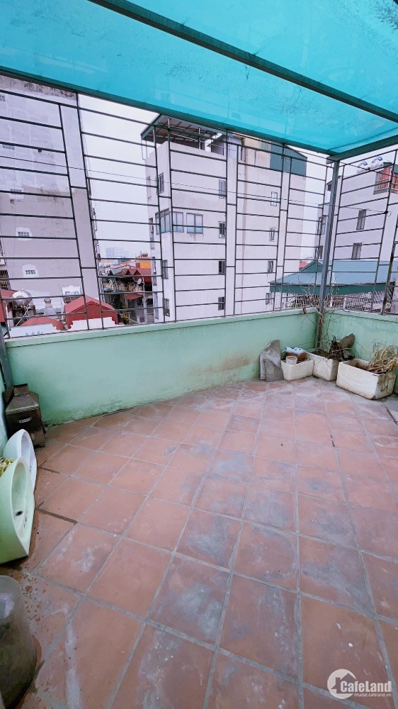 Nhà đẹp Ngõ Thịnh Quang, Đống Đa,29m x 5 tầng chỉ nhỉnh 3 tỷ, về ở luôn