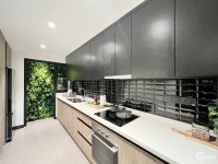 Bán căn hộ 2PN cao cấp view nội khu đẹp như Singapore tại Quận 4