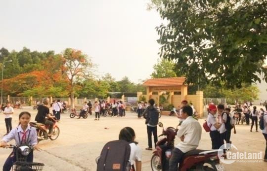 CẦN BÁN 2100M2 ĐẤT, SỔ RIÊNG Ở MT  KHU CÔNG NGHIỆP, NGAY CHỢ DÂN CƯ ĐÔNG. 380TR