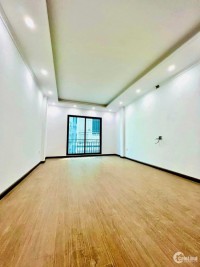 Bán nhà mới đẹp sang phố Trương Định, 5 tầng 3 ngủ, giá 3.65 tỷ