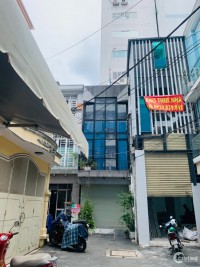 Nhà cho thuê 9 x 11 trệt 2 lầu, đường Võ Văn Tần, quận 3 chính chủ