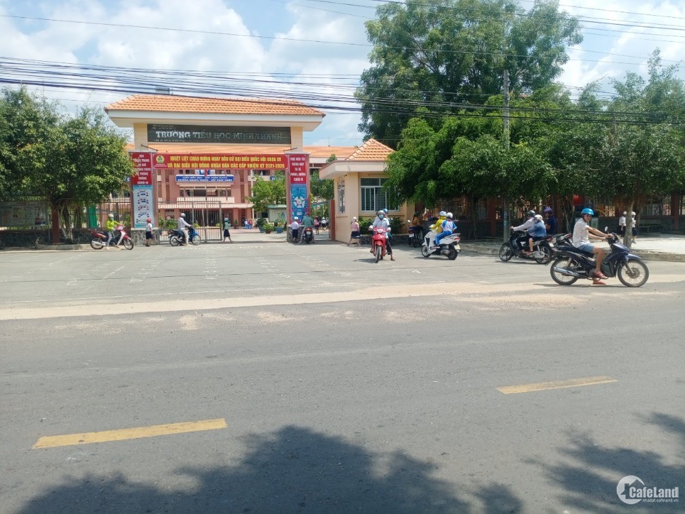 BÁN GẤP 225M2 ĐẤT MẶT TIỀN CHỢ, KHU CÔNG NGHIỆP DÂN CƯ ĐÔNG. GIÁ 250 TRIỆU