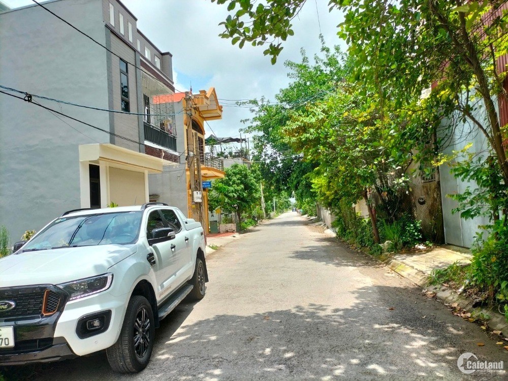 Bán siêu phẩm Tân Thành mặt đường nhựa 70m giá chỉ hơn 1 ỷ