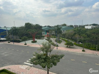 bán nhà phố Lavela 1 trệt 2 lầu tại trung tâm TP Thuận An giá 2. tỷ