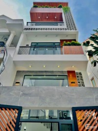 Ra gấp căn nhà mới MT Nguyễn Thị Minh Khai , Phú Hòa,BD 100M2 Full thổ SHR 2 tỷ