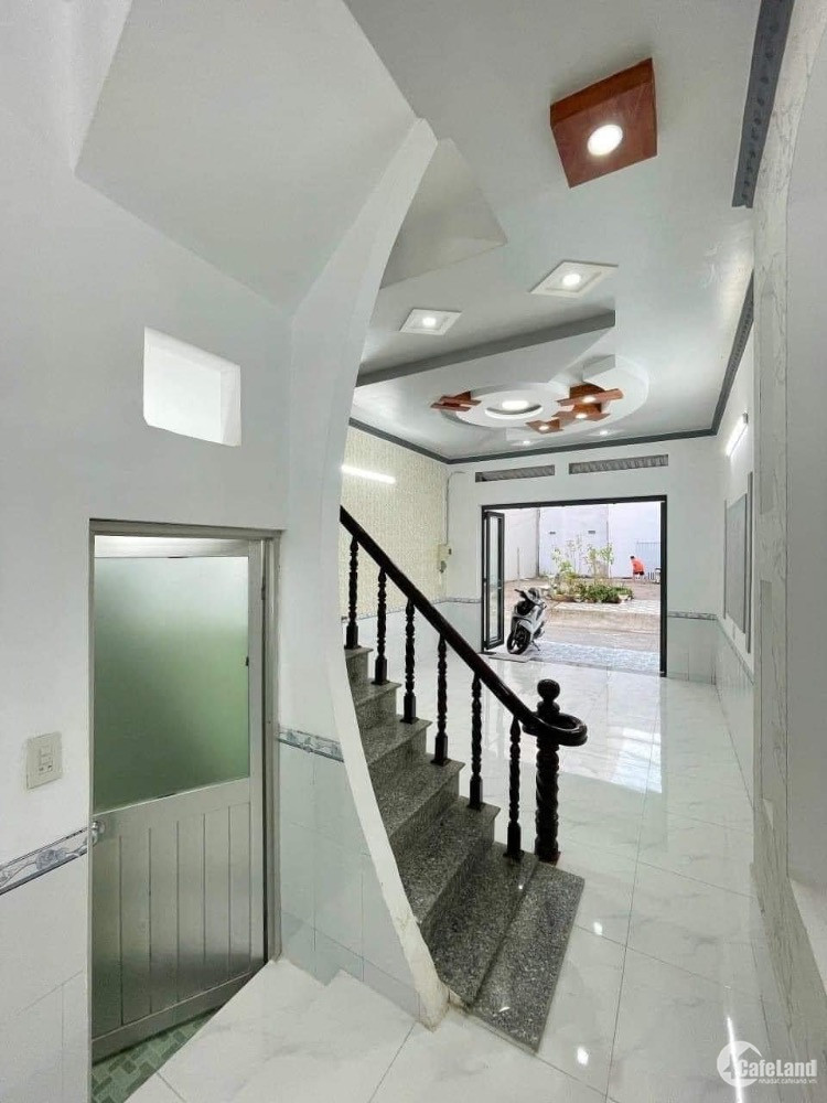 Nhà lầu kế bên chợ An Khánh và trường ĐH Y Dược Cần Thơ