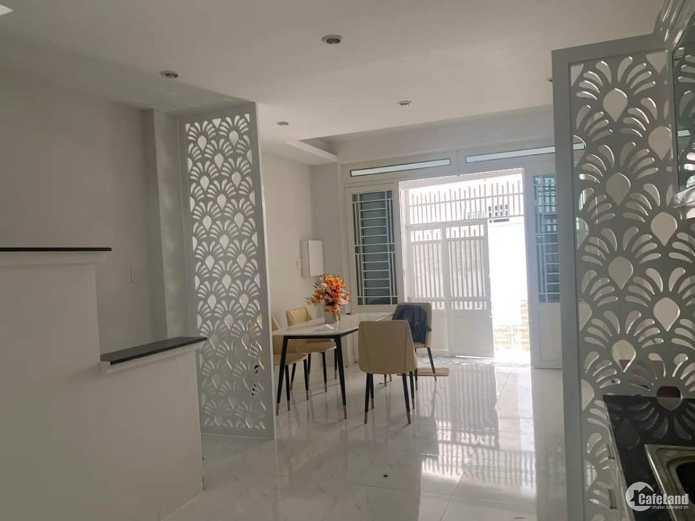 Nhà đường Huỳnh Tấn phát 5 tầng mới đẹp ở ngay giá cực rẻ