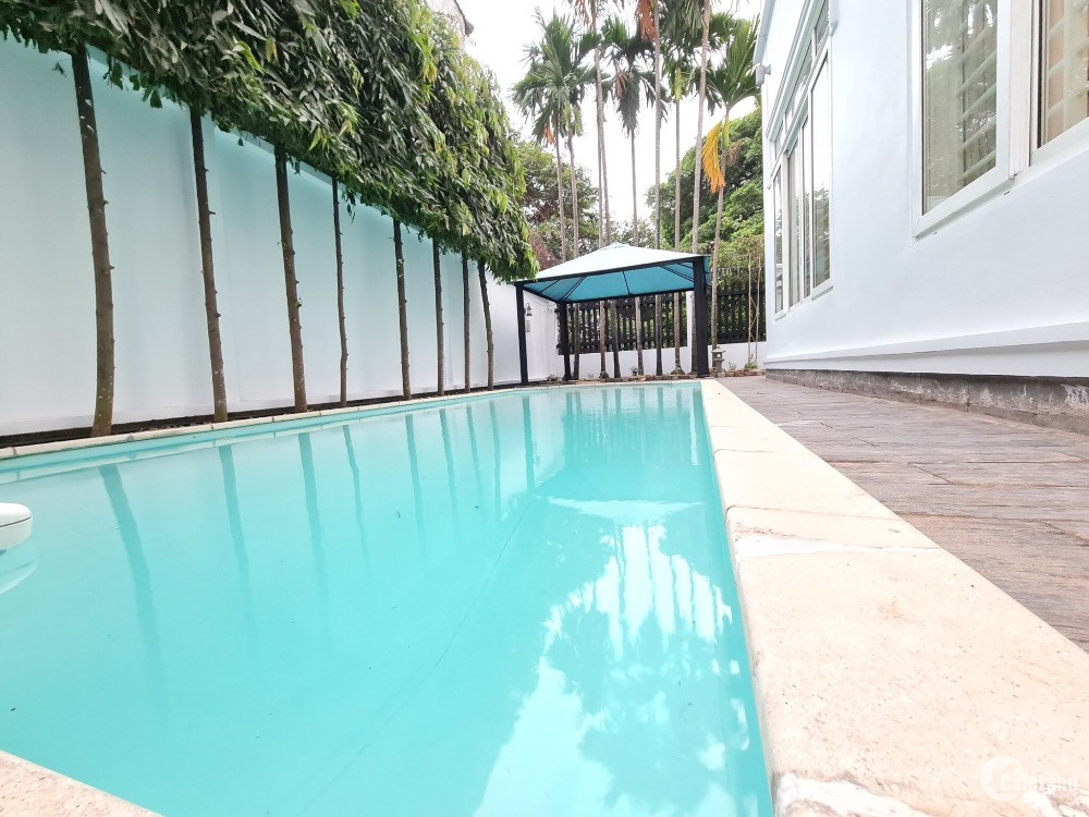 Villa Thảo Điền 4000$ 5Pn 5wc free làm sạch hồ bơi, sân vườn hàng tuần.