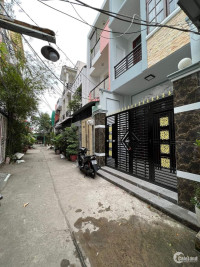 Nhà đường Huỳnh Tấn phát 4 tầng hẻm xe hơi tặng nội thất giá rẻ bất ngờ