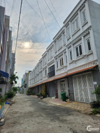 Bán nhà GPXD 4 tấm, đường ô tô 8m, P. Phú Hữu, TP. Thủ đức, giá nhỉnh 4 tỷ
