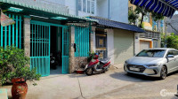 Bán căn nhà DT 130m2 đất, 230m2 sàn, hẻm 6m Huỳnh Tấn Phát KP6 thị trấn Nhà Bè.