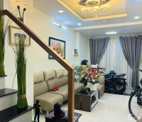 Rẻ nhất khu vực,bán nhà đẹp 4 tầng ,5PN, Thích Quảng Đức, Phú Nhuận,47m2,5.X TỶ