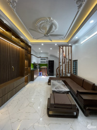 Chính chủ bán nhà 35m2 x 5 tầng Ngõ 191 Phạm Văn Đồng - 2 mặt thoáng - Đã đầu
