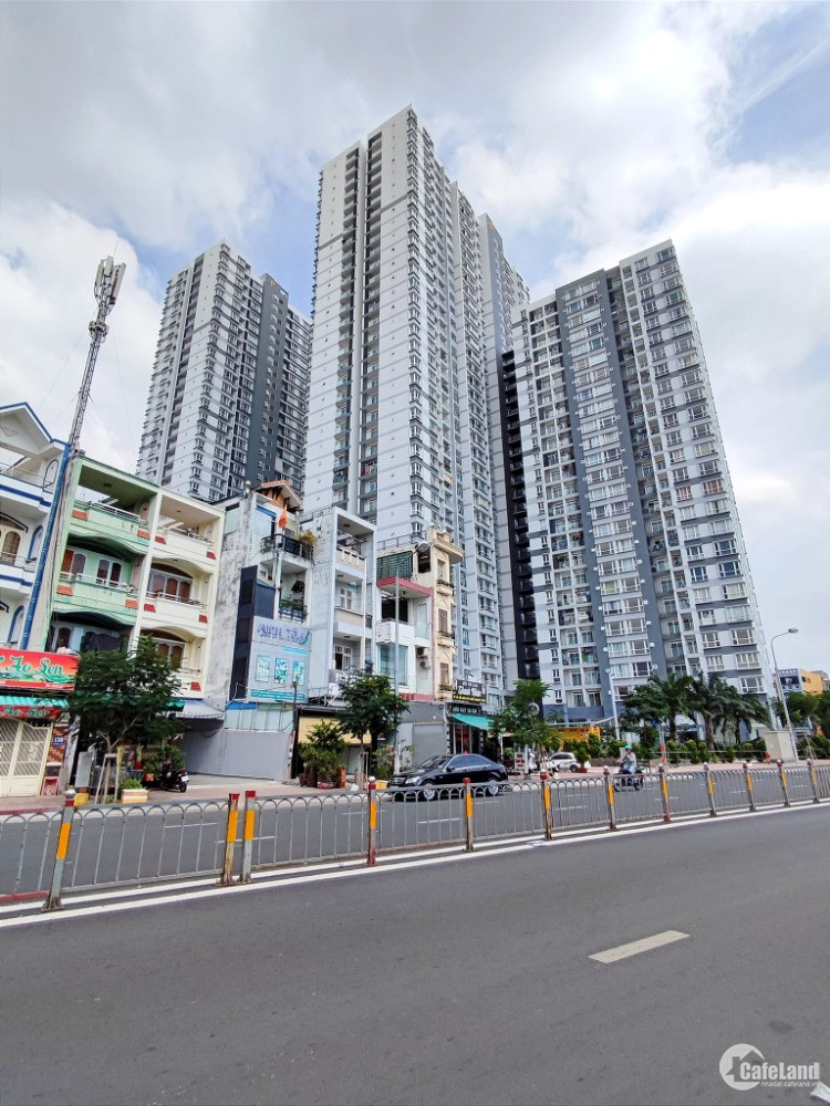 Bán gấp lô góc xây tòa nhà 3 mặt ,215 m2, ngang 18 m ,Nguyễn Văn Luông P10 Q6