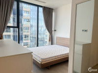 Cho thuê căn hộ 2 phòng ngủ, Vinhomes Golden River Ba Son, 74m2 full nội thất