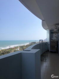 Cần bán căn hộ ngay mặt tiền Thùy Vân, 2PN ban công view biển Bãi Sau