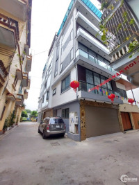 Bán nhà phố Nguyễn Văn Cừ, Phân lô, Oto tránh, Gara, 45m2, Giá 10.990 tỷ