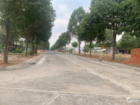 Đất ODT, 2 mặt tiền đường, gần cổng chào KCN Bàu Bàng