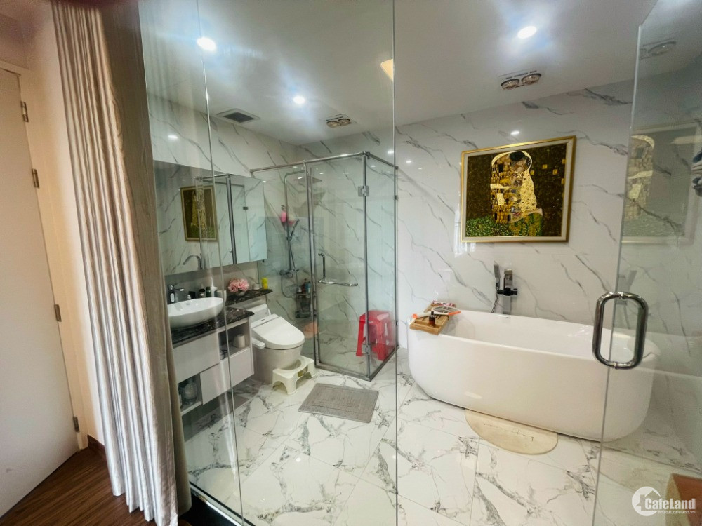 Bán căn hộ 3N chung cư Starlake, Q. Tây Hồ - 12,5 tỷ.