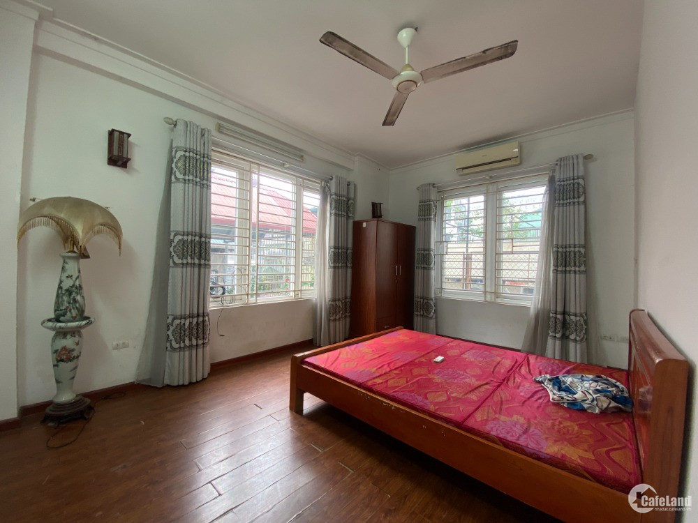 Chính Chủ Cho Thuê Căn Hộ 2 PN 70m2 Giá Rẻ 10 Tr/Tháng. Đc: Cát Linh, Đống Đa