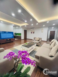 Cho thuê căn hộ chung cư cao cấp Ngoại Giao Đoàn – 140m2 ( 4PN)