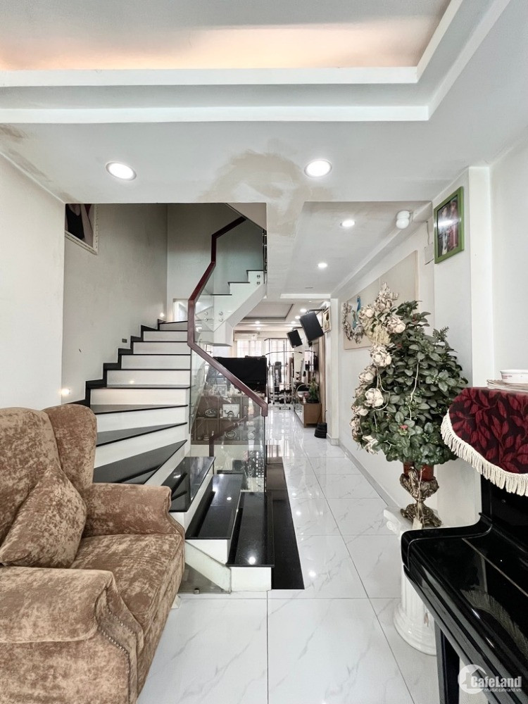 Quận 10, Hẻm xe hơi đường Ba Tháng Hai, P12, 51m2, 5 tầng, 4PN, nhỉnh 10 tỷ