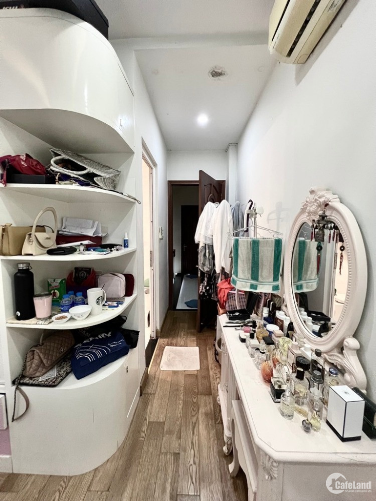 Quận 10, Hẻm xe hơi đường Ba Tháng Hai, P12, 51m2, 5 tầng, 4PN, nhỉnh 10 tỷ