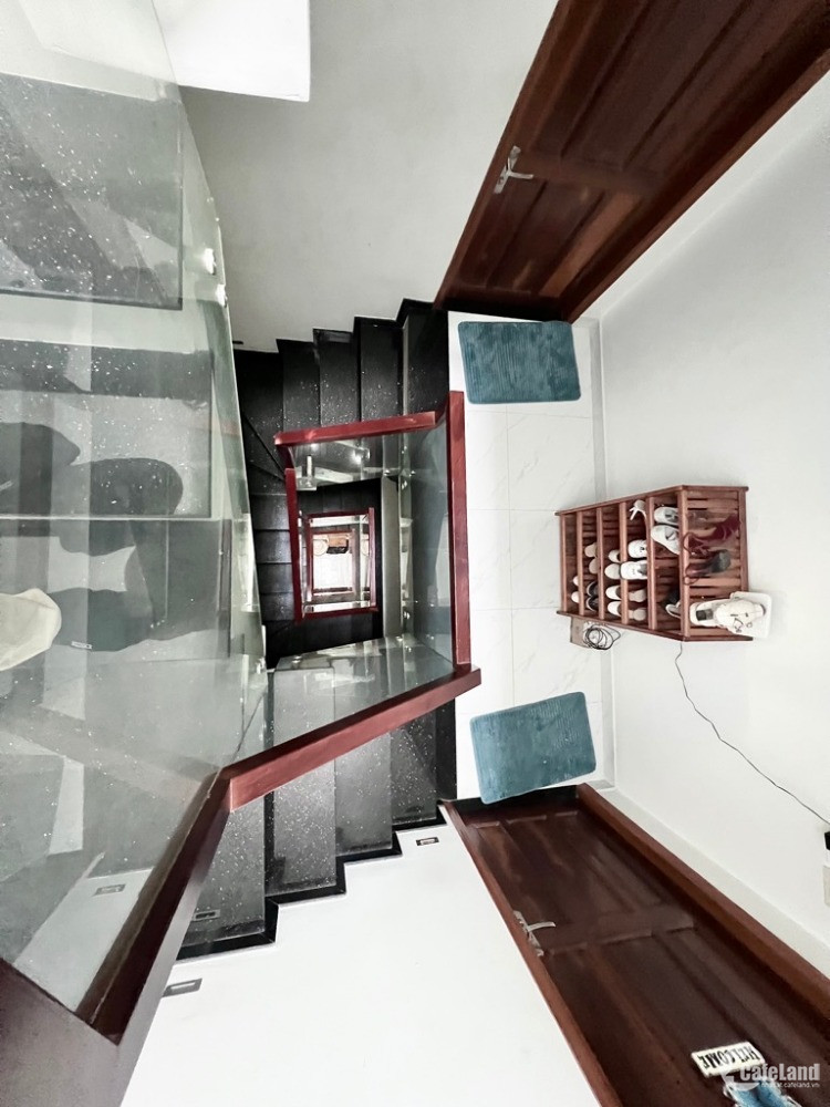 Quận 10, Hẻm xe hơi đường Ba Tháng Hai, P12, 51m2, 5 tầng, 4PN, nhỉnh 10 tỷ