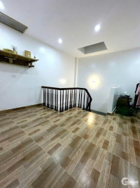 Nhà Quận Uỷ Cầu Giấy 30m2, sát mặt ngõ rộng - Ô TÔ TRÁNH ĐỖ 10M - NHÀ ĐẸP Ở NGAY