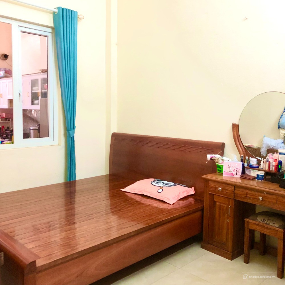 Bán nhà 2 tầng Nguyễn Hiệu, sau tòa nhà Đông Á